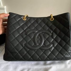 💫SOLD💫Chanel GST GHW ( Black)
